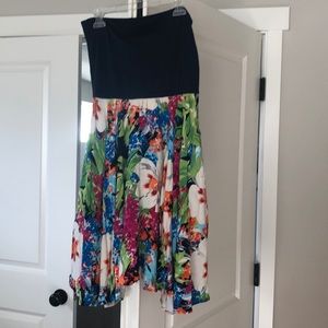 Vibrant and tropical strapless dress!!!